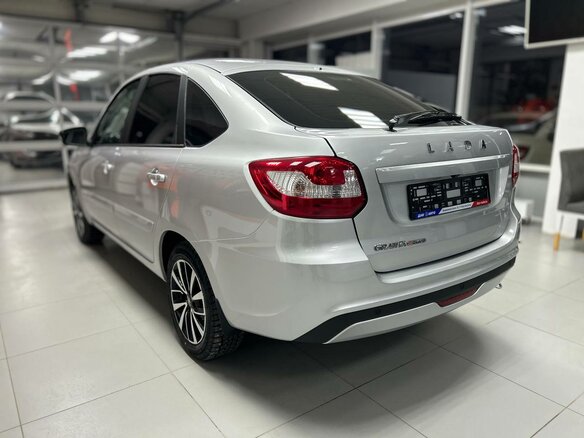 2026 Lada (ВАЗ) Granta I Рестайлинг, серебристый, 1264000 рублей - вид 3