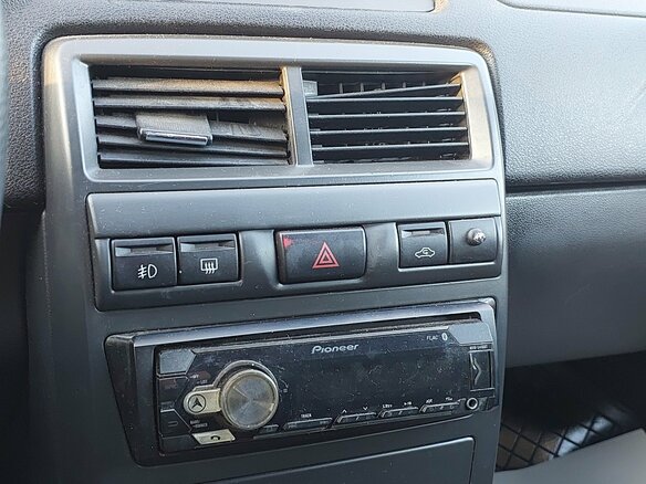2016 Lada (ВАЗ) Priora I Рестайлинг, коричневый, 439000 рублей - вид 21