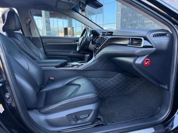 2018 Toyota Camry VIII (XV70), чёрный, 2700000 рублей - вид 21