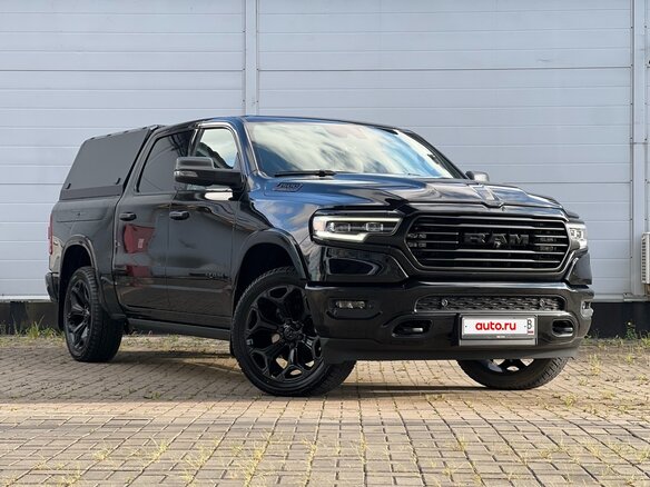 2023 Ram 1500 Quad Cab V, чёрный, 8400000 рублей - вид 3