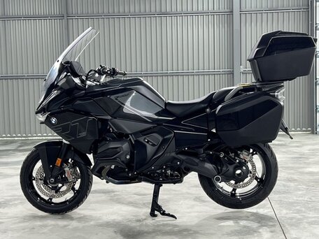2025 BMW R 1300 RT, чёрный, 3150000 рублей, вид 4