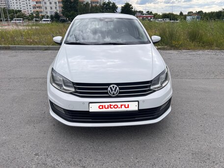 2018 Volkswagen Polo V Рестайлинг, белый, 1298000 рублей, вид 1