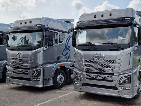 2024 FAW JH6, серебристый, 8750000 рублей, вид 2