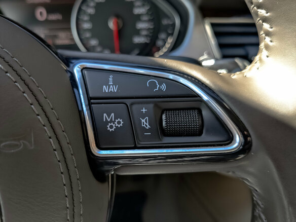 2014 Audi A8 III (D4) Рестайлинг, чёрный - вид 26