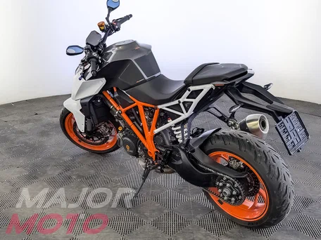 2018 KTM 1290 Super Duke R, серый, 1130000 рублей, вид 5