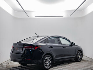 2017 Hyundai Solaris II, чёрный, 1020000 рублей, вид 5