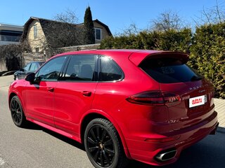 2015 Porsche Cayenne Diesel II Рестайлинг (958), красный, 2500000 рублей, вид 5