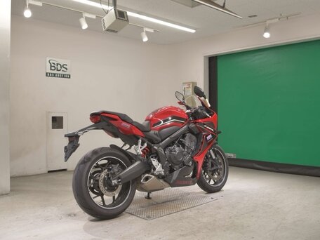 2023 Honda CBR 650R, красный, 683000 рублей, вид 5