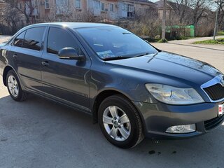2013 Skoda Octavia II (A5) Рестайлинг, серый, 990000 рублей, вид 3
