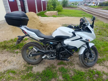 2010 Yamaha XJ6 (FZ6R), белый, 450000 рублей, вид 1