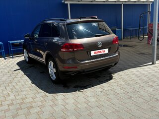 2011 Volkswagen Touareg II, коричневый, 2150000 рублей, вид 3
