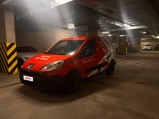 2009 Peugeot Partner II, красный, 370000 рублей, вид 3