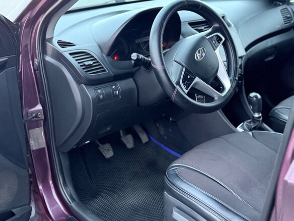 2011 Hyundai Solaris I, фиолетовый, 750000 рублей - вид 5