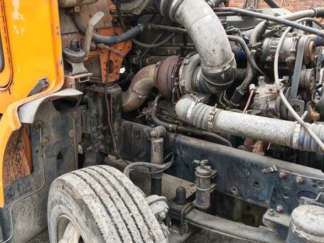 2003 Freightliner FLD, оранжевый, 1350000 рублей, вид 5
