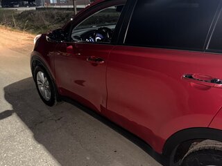 2018 Kia Sportage IV, красный, 2100000 рублей, вид 4