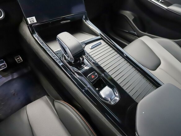 2026 Geely Cityray, серебристый, 3384990 рублей - вид 12