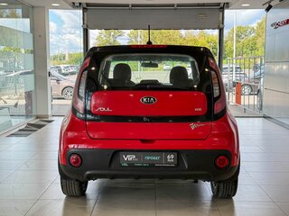 2018 Kia Soul II Рестайлинг, красный, 1457000 рублей, вид 5