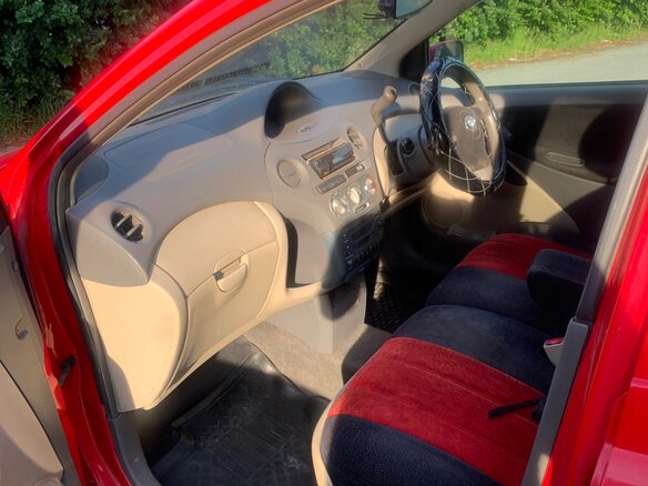 2003 Toyota Vitz I (P10), красный, 240000 рублей - вид 6