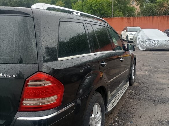 2010 Mercedes-Benz GL-Класс 350 I (X164) Рестайлинг, чёрный, 2200000 рублей - вид 2
