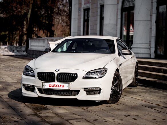 2015 BMW 6 серии 640i xDrive III (F06/F13/F12) Рестайлинг, белый - вид 3
