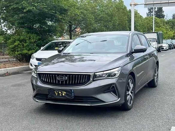 2022 Geely Emgrand II, серый - вид 1