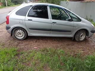 2001 Citroen Xsara Picasso, серебристый, 230000 рублей, вид 2