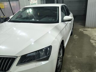 2017 Skoda Superb III, белый, 2300000 рублей, вид 2