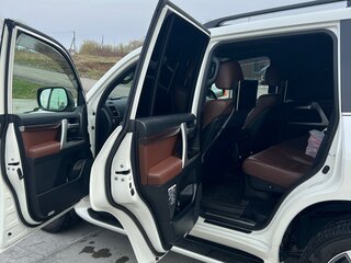 2018 Toyota Land Cruiser 200 Series Рестайлинг 2, белый, 8720000 рублей, вид 5