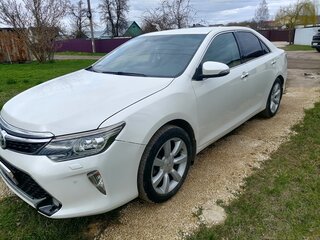 2017 Toyota Camry VII (XV50) Рестайлинг 2, белый, 2000000 рублей, вид 2