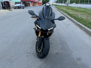 2018 Yamaha YZF-R1, чёрный, 1325000 рублей, вид 4