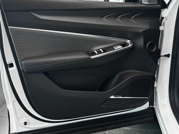 2026 Geely Cityray, белый, 3384990 рублей - вид 9