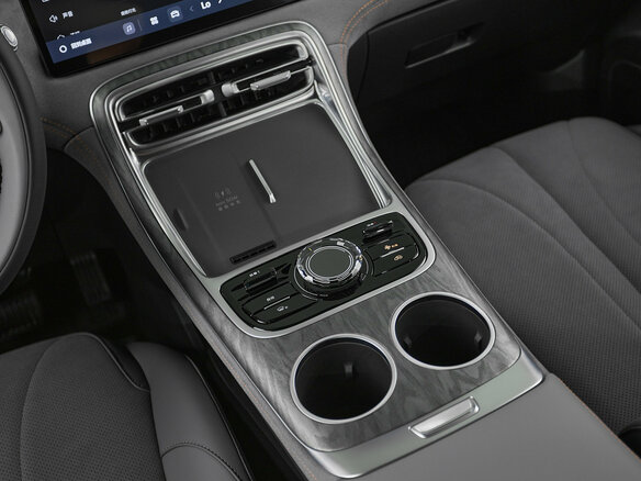 2026 Geely Galaxy M7, белый - вид 8