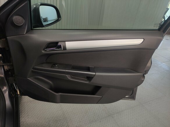 2011 Opel Astra H Рестайлинг, серый, 530000 рублей - вид 12