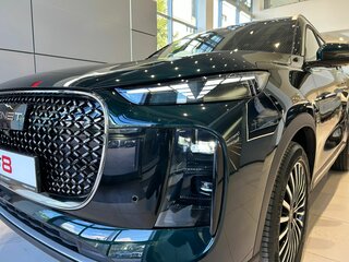 2025 Tenet T8, зелёный, 3846150 рублей, вид 1