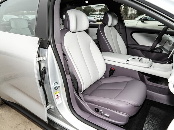 2026 Changan Qiyuan A06 28.39 kWh, белый, 2783000 рублей - вид 31