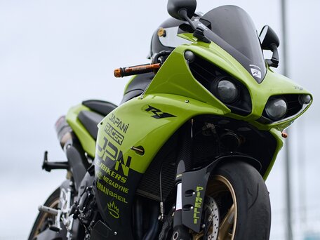 2012 Yamaha YZF-R1, белый, 850000 рублей, вид 1