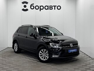 2017 Volkswagen Tiguan II, чёрный, 1533000 рублей, вид 3