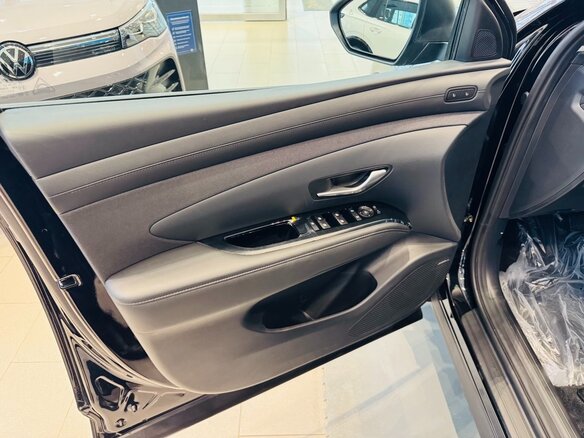2026 Hyundai Tucson IV Рестайлинг, чёрный, 4750000 рублей - вид 9