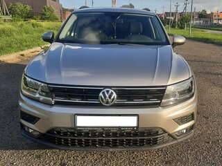 2020 Volkswagen Tiguan II, серый, 2390000 рублей, вид 3
