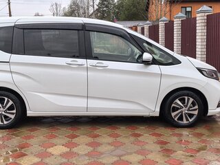 2020 Honda Freed II Рестайлинг, белый, 1860000 рублей, вид 4