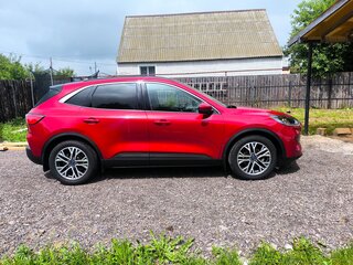 2020 Ford Escape IV, красный, 1950000 рублей, вид 3