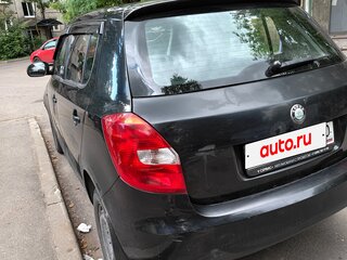 2010 Skoda Fabia II Рестайлинг, чёрный, 400000 рублей, вид 3