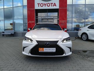 2018 Lexus ES 300h VII, белый, 4200000 рублей, вид 2
