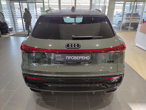 2026 Audi Q5 L III (GU), зелёный, 6100000 рублей - вид 9