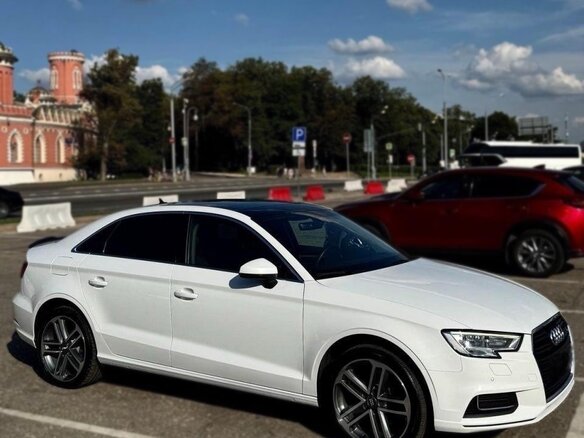 2020 Audi A3 III (8V) Рестайлинг, белый, 1820000 рублей - вид 1