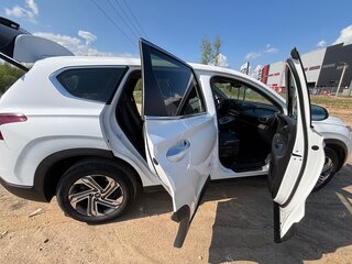 2021 Hyundai Santa Fe IV Рестайлинг, белый, 3650000 рублей, вид 4