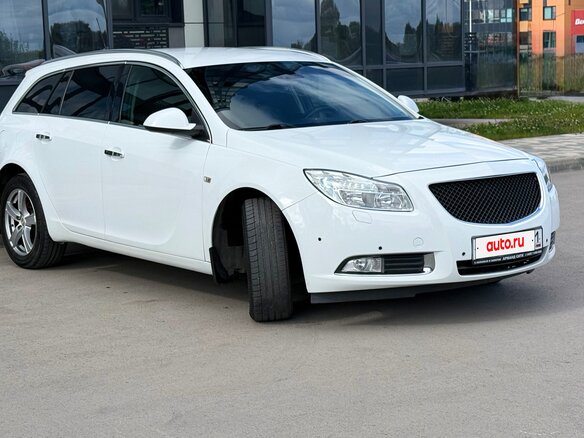 2013 Opel Insignia I, белый, 850000 рублей - вид 2