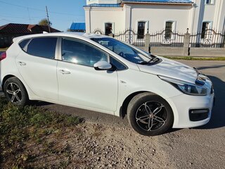 2017 Kia Ceed II Рестайлинг, белый, 1152000 рублей, вид 4
