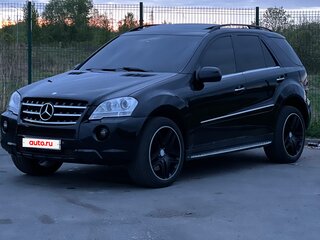 2008 Mercedes-Benz M-Класс 500 II (W164) Рестайлинг, чёрный, 1400000 рублей, вид 2