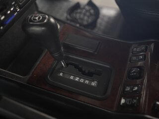 1990 Mercedes-Benz G-Класс 320 II (W463), серый, 1750000 рублей, вид 2